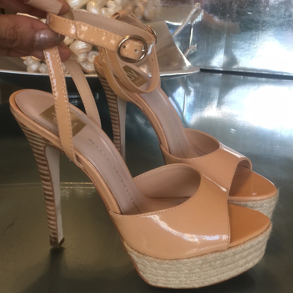 Ladies cream high heel sandal size 8.5